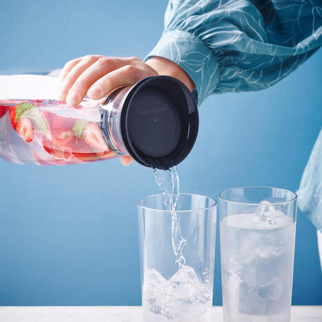 Tupperware Carafe HydroLife 360 